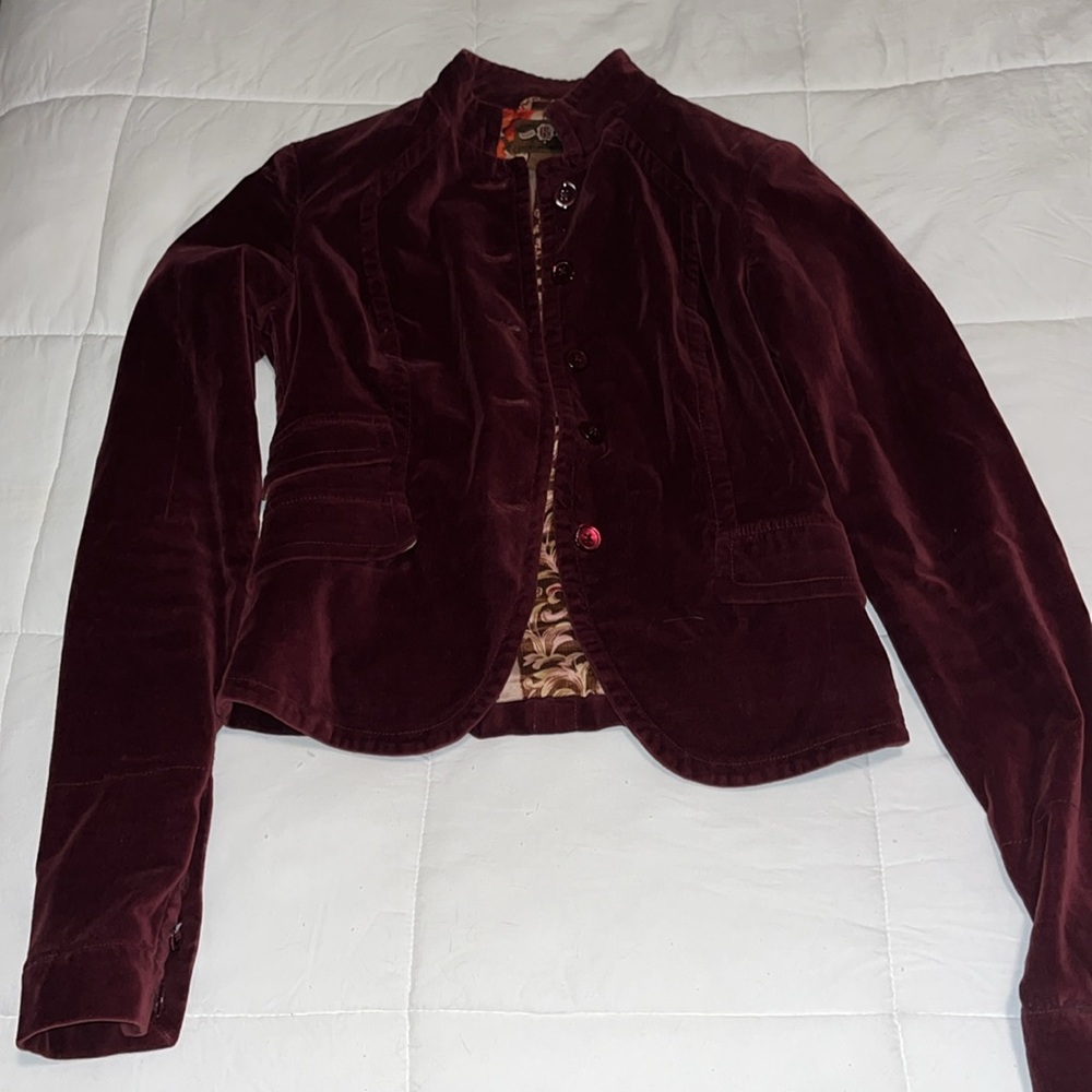 Lucky Brand  long sleeve burgundy velvety  98%cotton 2% spandex size Medium EUC